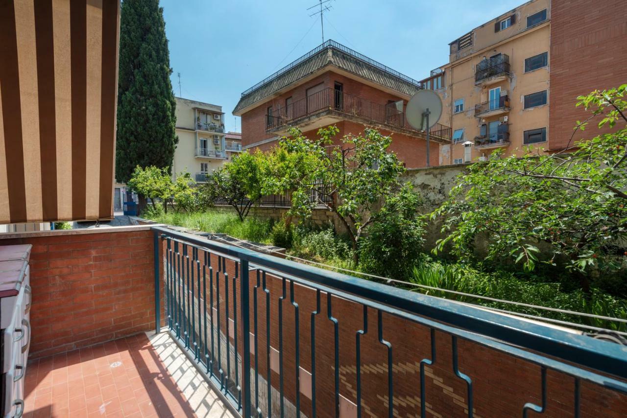 Апартаменти Roma Chic Flat Monte Mario Екстер'єр фото